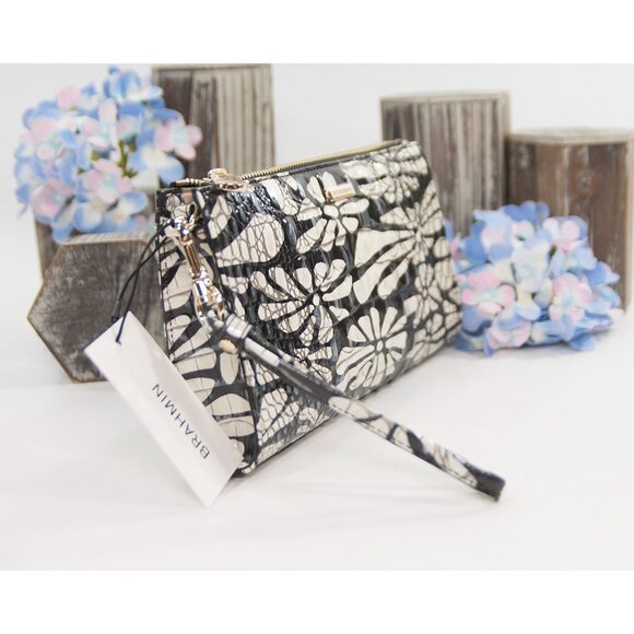Brahmin Batik Melbourne Leather Daisy Clutch Wristlet NWT - Picture 3 of 8